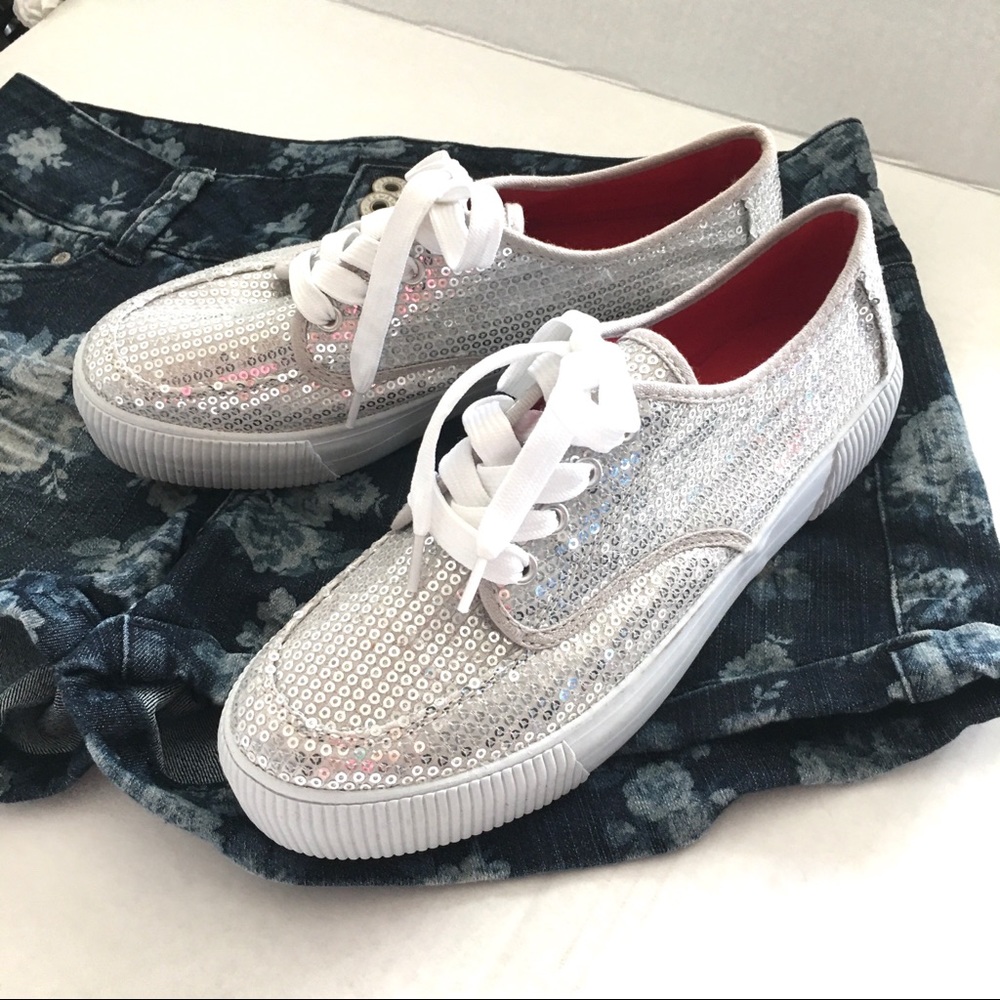 NWOB Arizona silver sequined sneakers